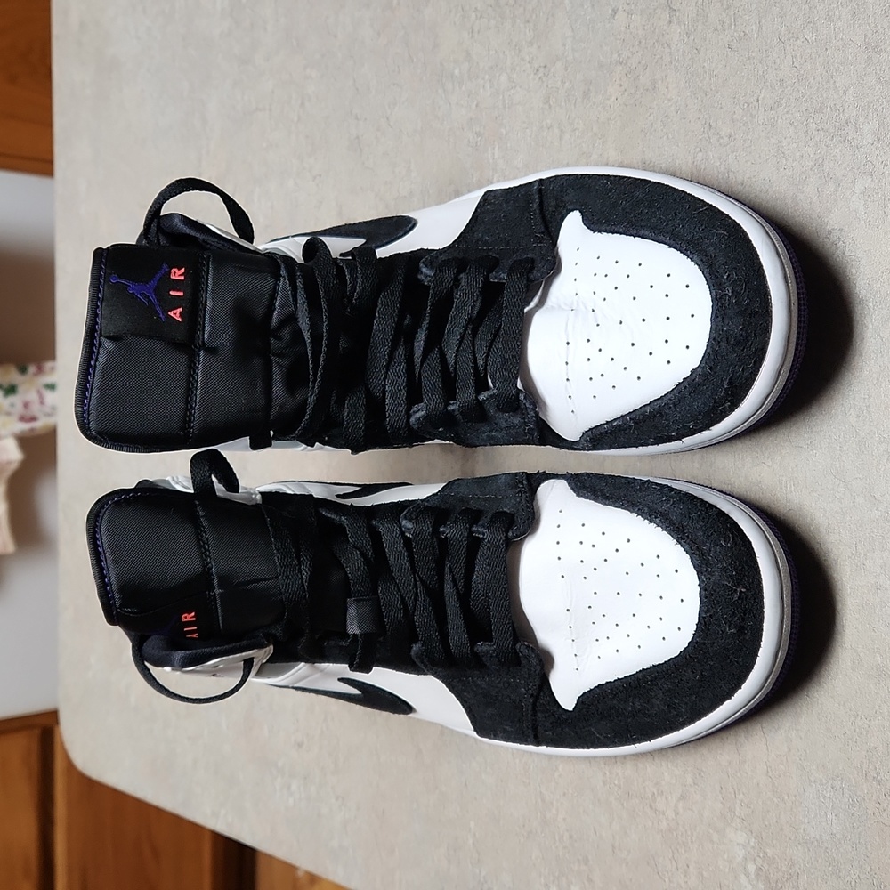 NIKE Air Jordan 1 Mid SE 'Varsity Purple' 852542-105